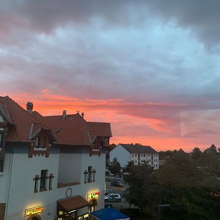 Moderne 4 Zimmer Apartment Mit Bergblick Stadtzentrum Contactless Check-In Gehrden  Dış mekan fotoğraf