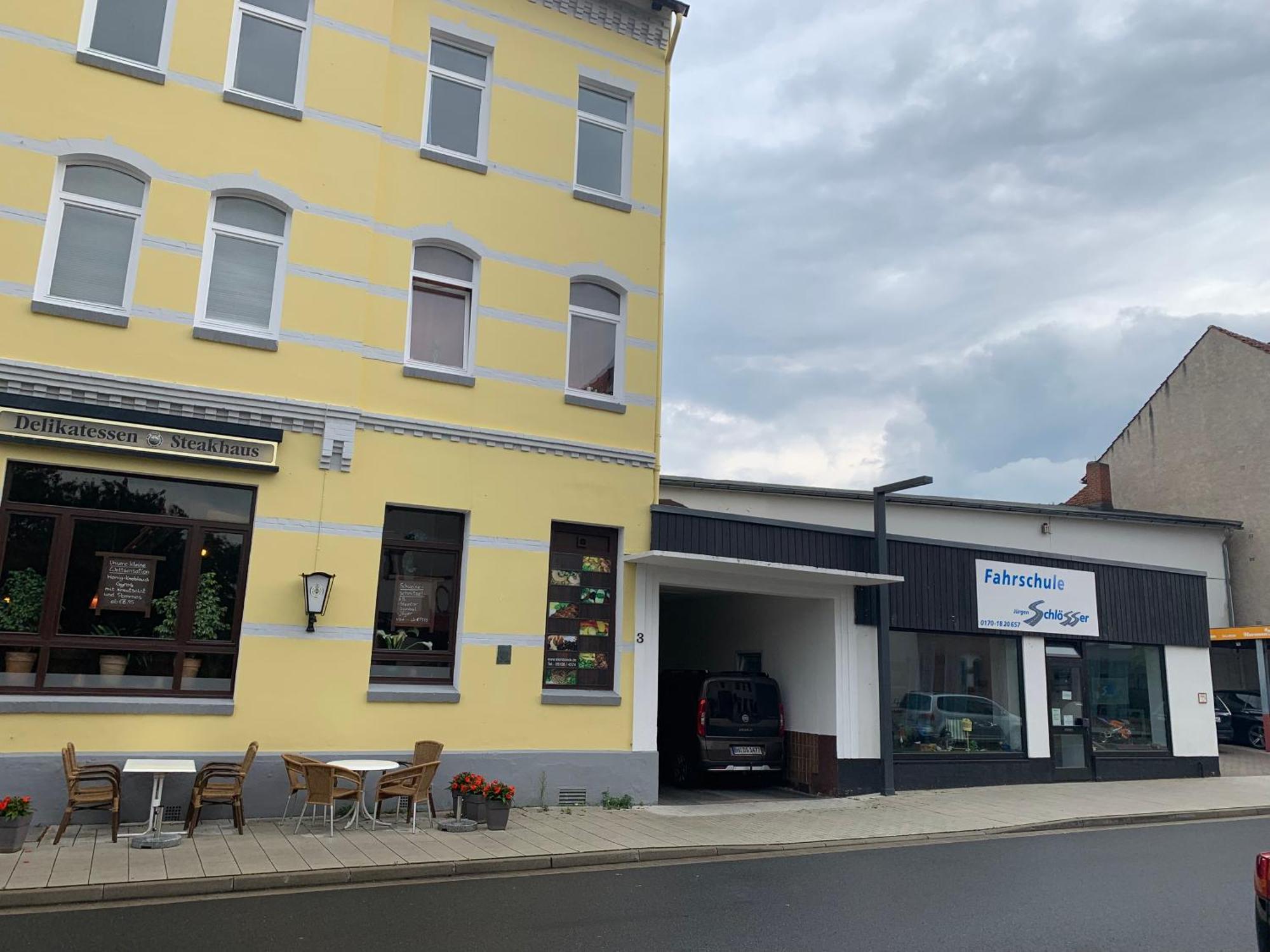 Moderne 4 Zimmer Apartment Mit Bergblick Stadtzentrum Contactless Check-In Gehrden  Dış mekan fotoğraf