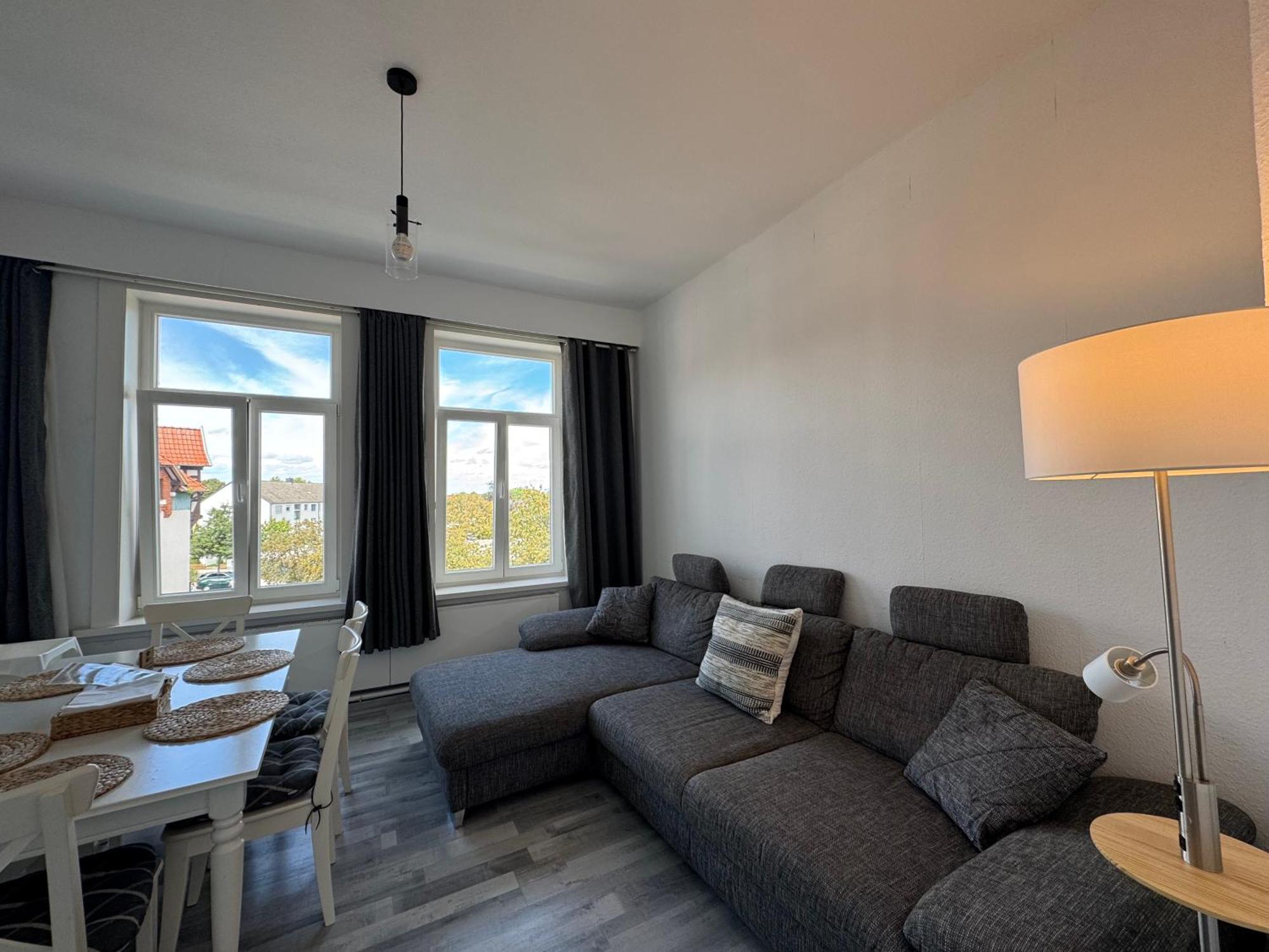Moderne 4 Zimmer Apartment Mit Bergblick Stadtzentrum Contactless Check-In Gehrden  Dış mekan fotoğraf