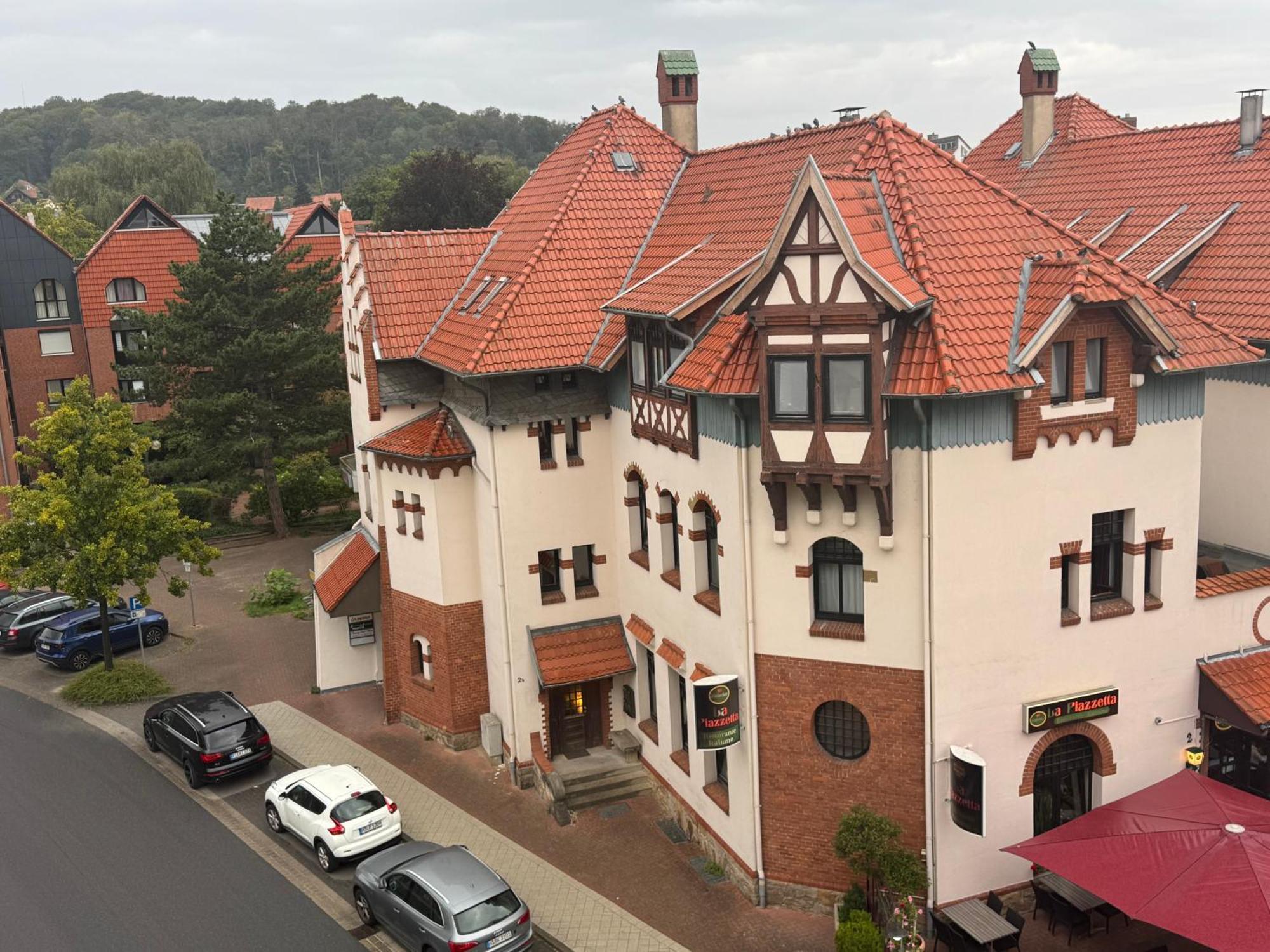 Moderne 4 Zimmer Apartment Mit Bergblick Stadtzentrum Contactless Check-In Gehrden  Dış mekan fotoğraf