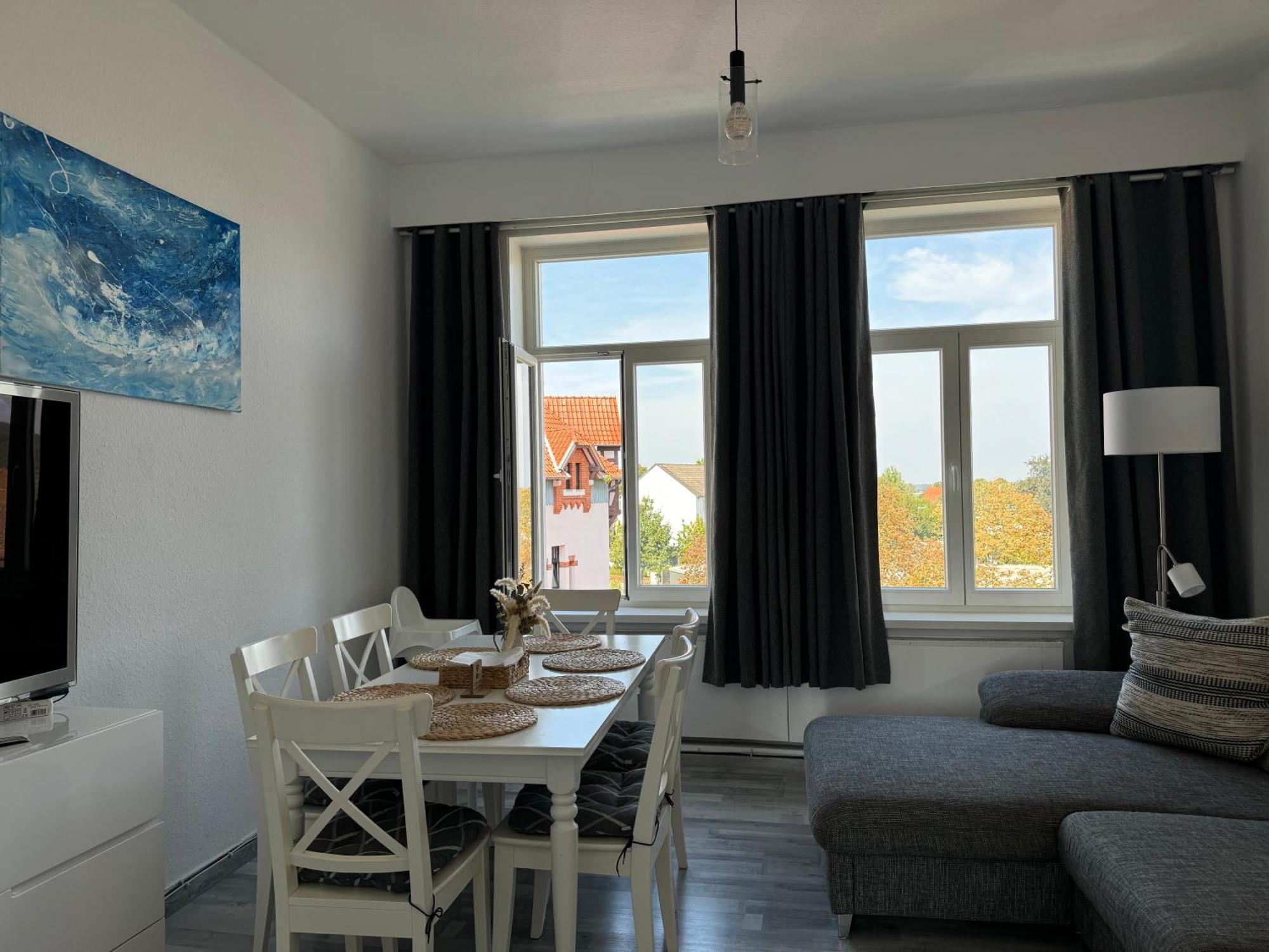 Moderne 4 Zimmer Apartment Mit Bergblick Stadtzentrum Contactless Check-In Gehrden  Dış mekan fotoğraf