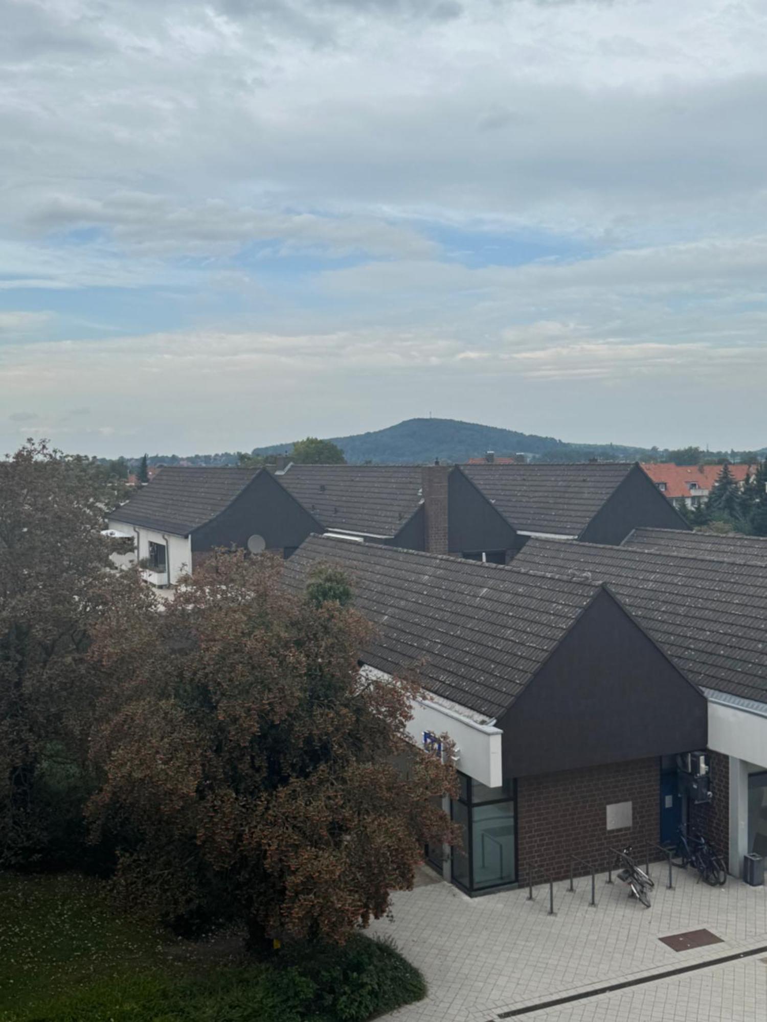 Moderne 4 Zimmer Apartment Mit Bergblick Stadtzentrum Contactless Check-In Gehrden  Dış mekan fotoğraf