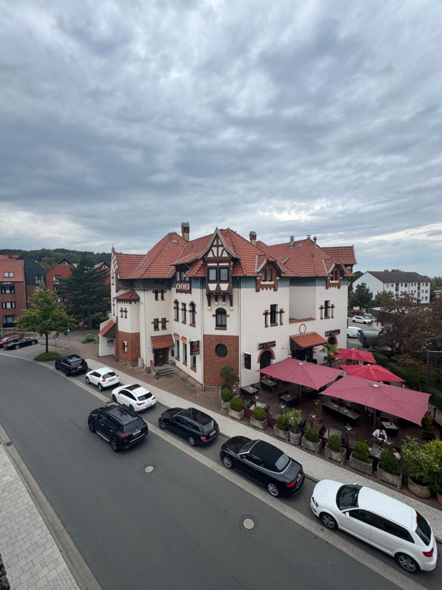 Moderne 4 Zimmer Apartment Mit Bergblick Stadtzentrum Contactless Check-In Gehrden  Dış mekan fotoğraf