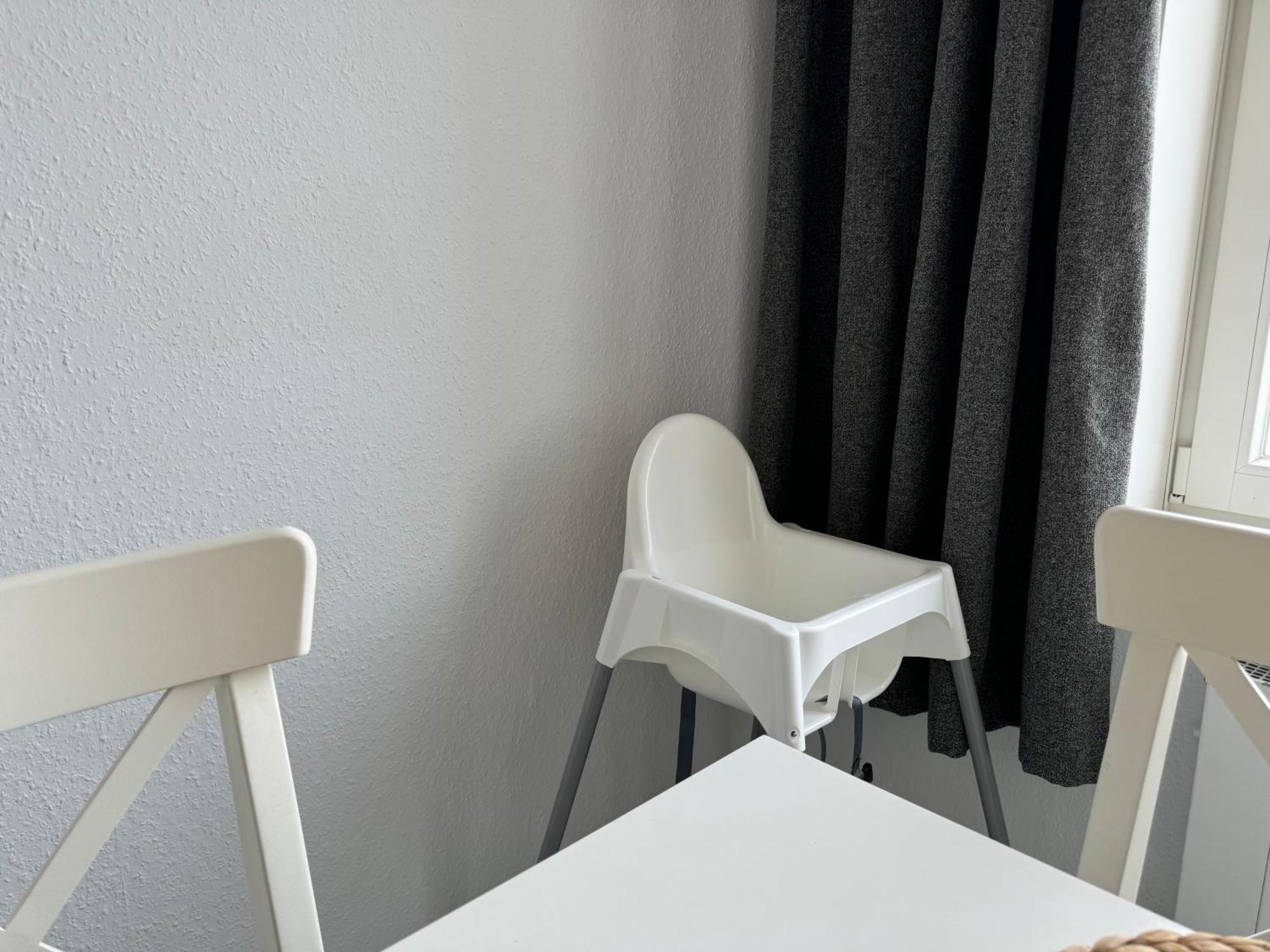 Moderne 4 Zimmer Apartment Mit Bergblick Stadtzentrum Contactless Check-In Gehrden  Dış mekan fotoğraf