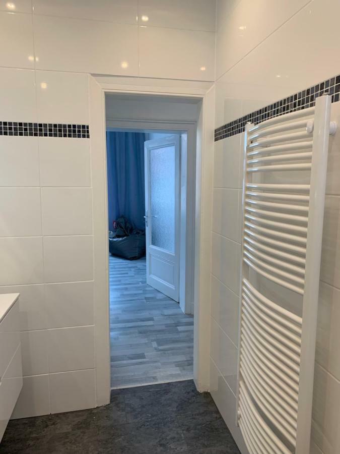 Moderne 4 Zimmer Apartment Mit Bergblick Stadtzentrum Contactless Check-In Gehrden  Dış mekan fotoğraf