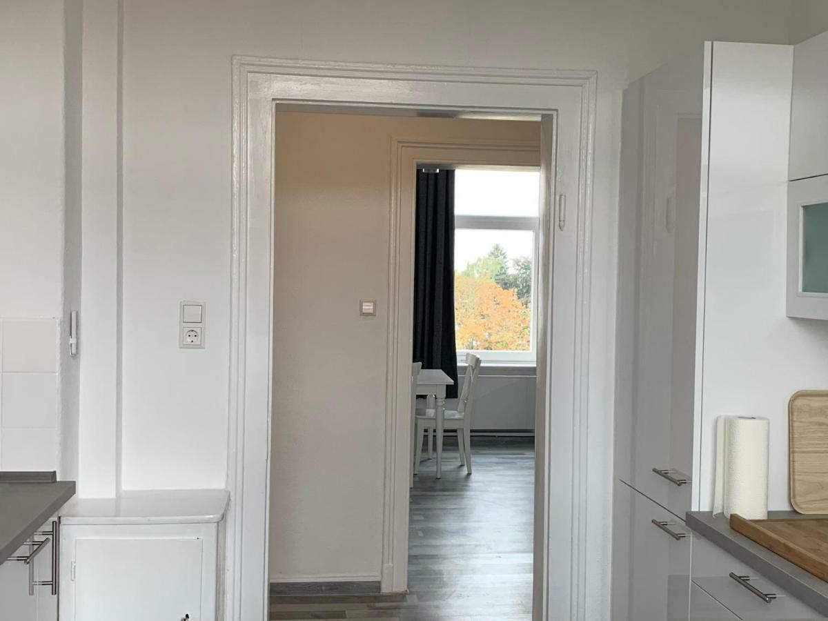 Moderne 4 Zimmer Apartment Mit Bergblick Stadtzentrum Contactless Check-In Gehrden  Dış mekan fotoğraf